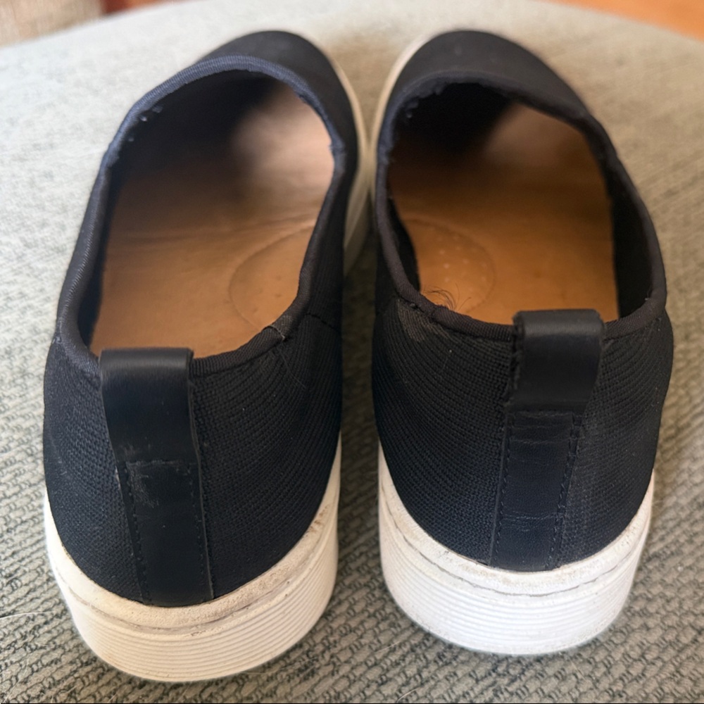 Sofft Women's Black Canvas w leather accent Slip-On Flats - Picture 4 of 5